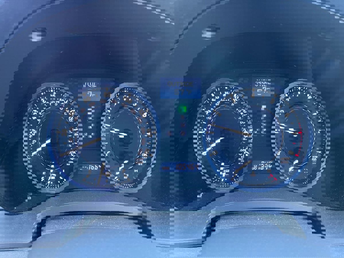 Used 2011 Lexus IS 250C image 26