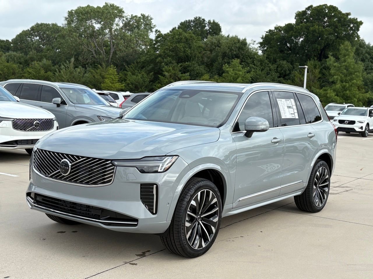 New 2026 Volvo XC90 B6 Ultra w/ Protection Package AWD/4WD image 2