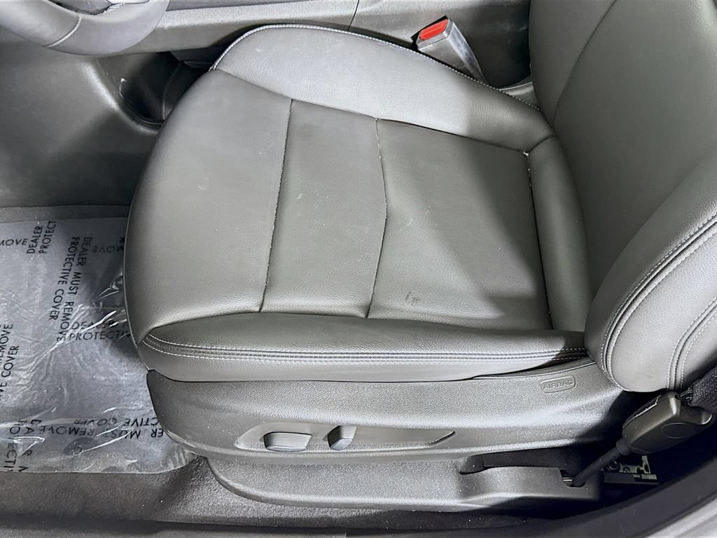 Used 2025 Cadillac XT6 Luxury FWD image 20