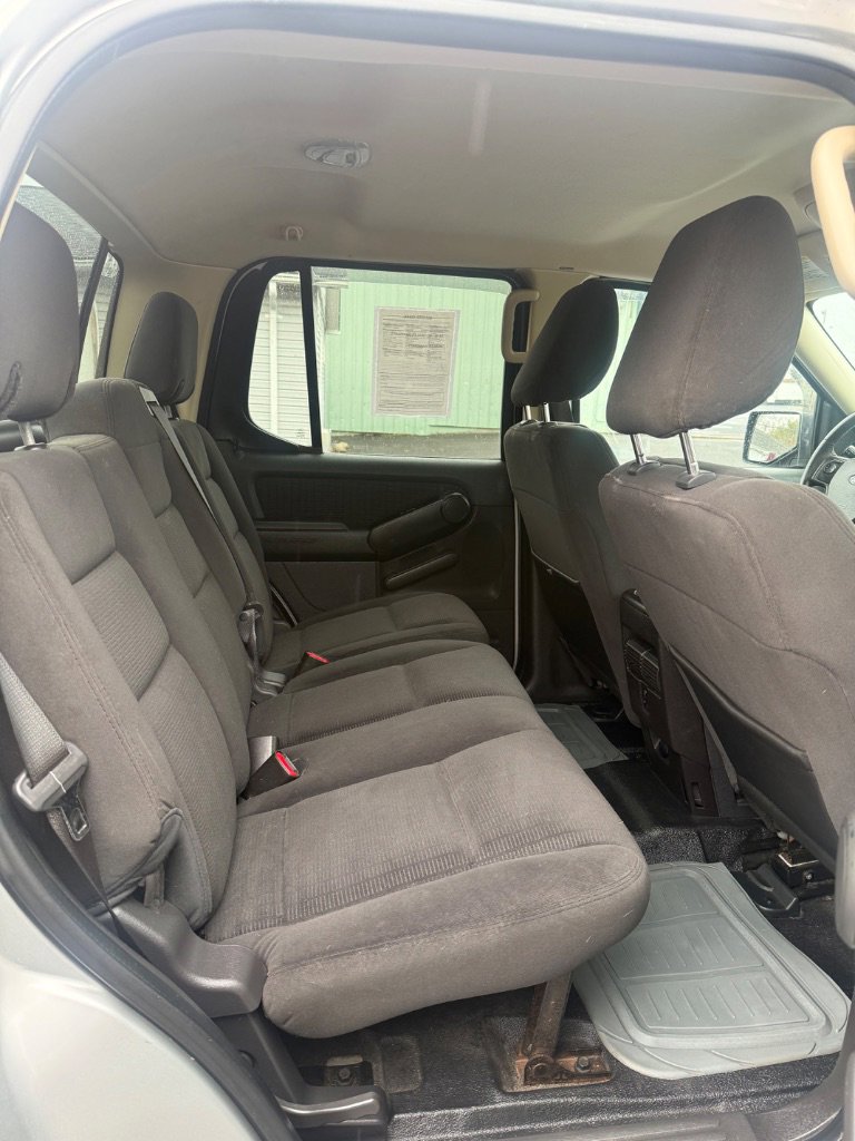 Used 2010 Ford Explorer Sport Trac XLT image 18
