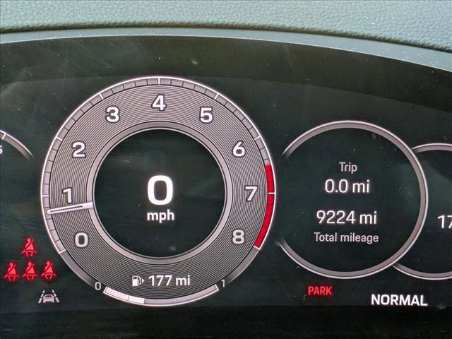 Used 2024 Porsche Cayenne image 10