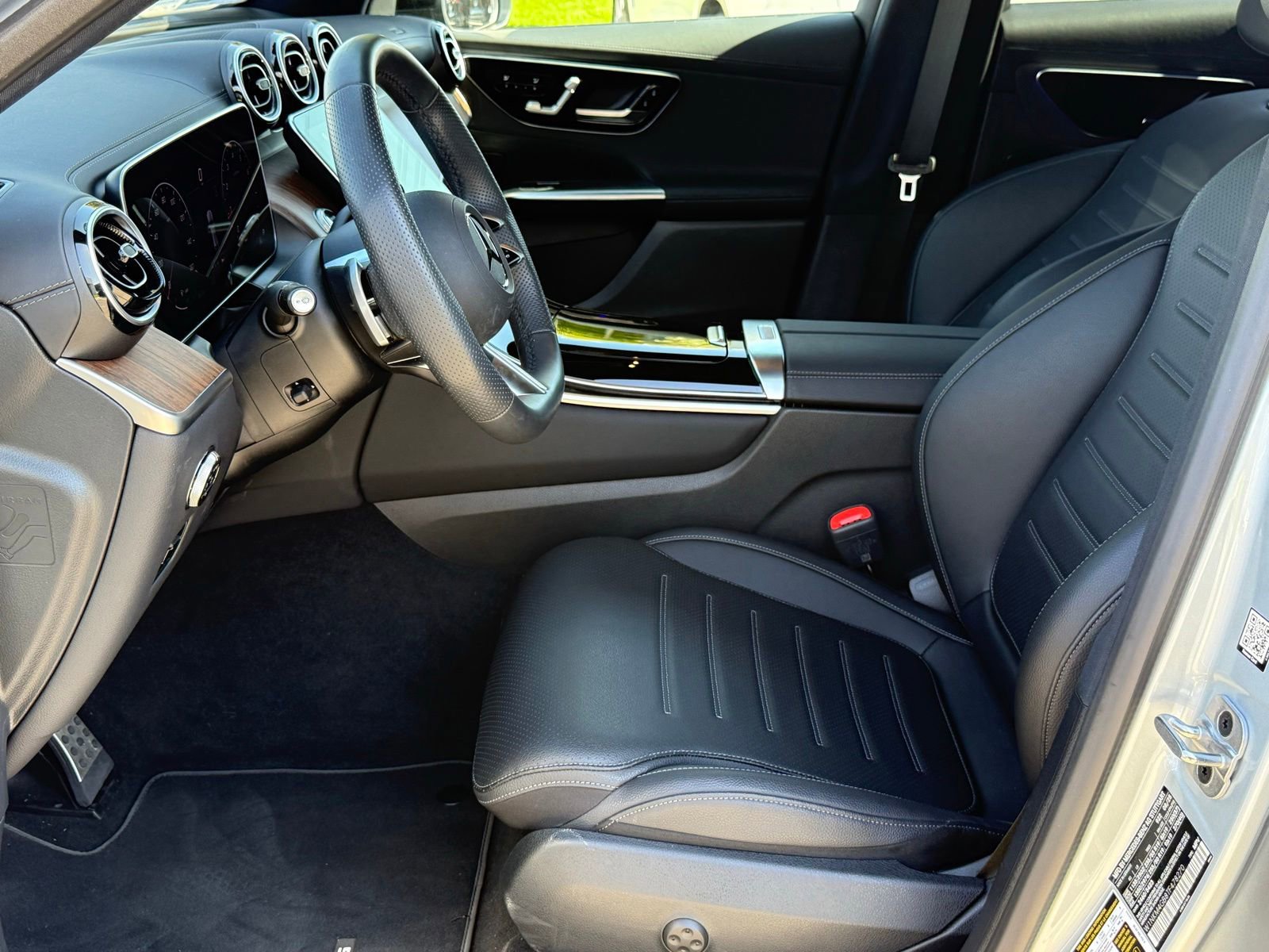 Used 2026 Mercedes-Benz GLC 300 image 26