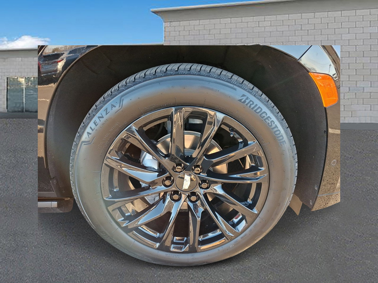 Certified 2023 Cadillac Escalade Sport w/ LPO, ONYX Package image 8