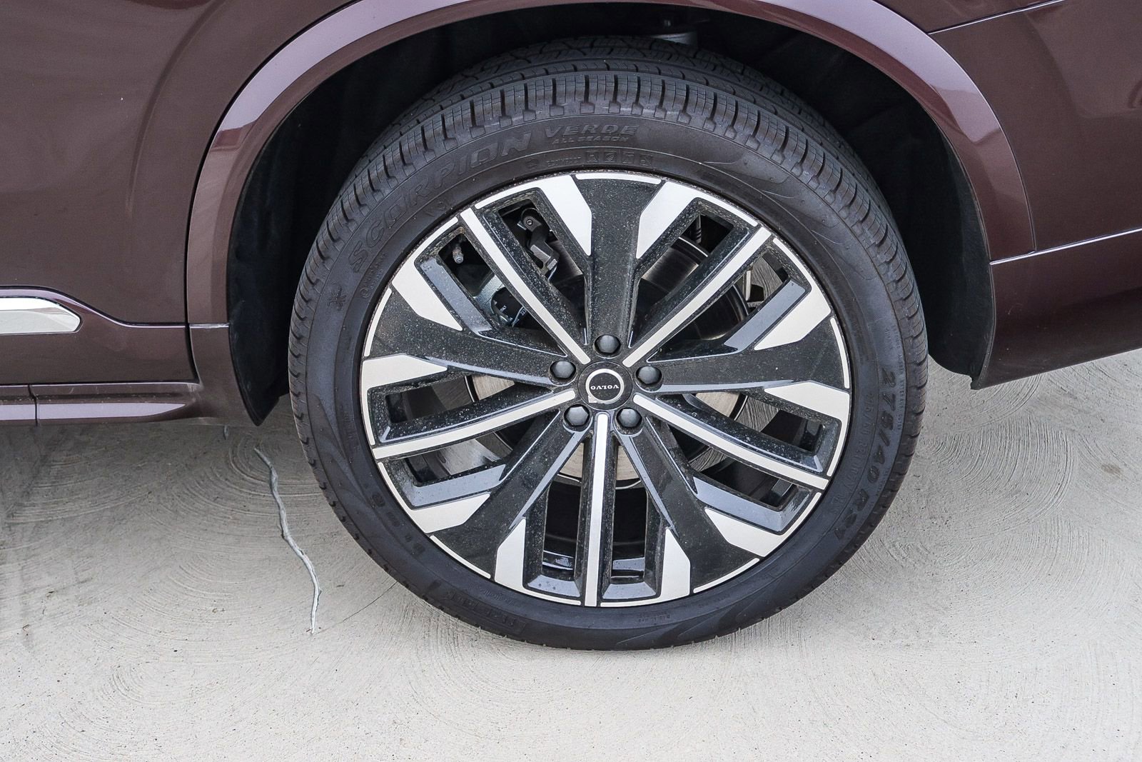 New 2025 Volvo XC90 B6 Core w/ Climate Package image 10