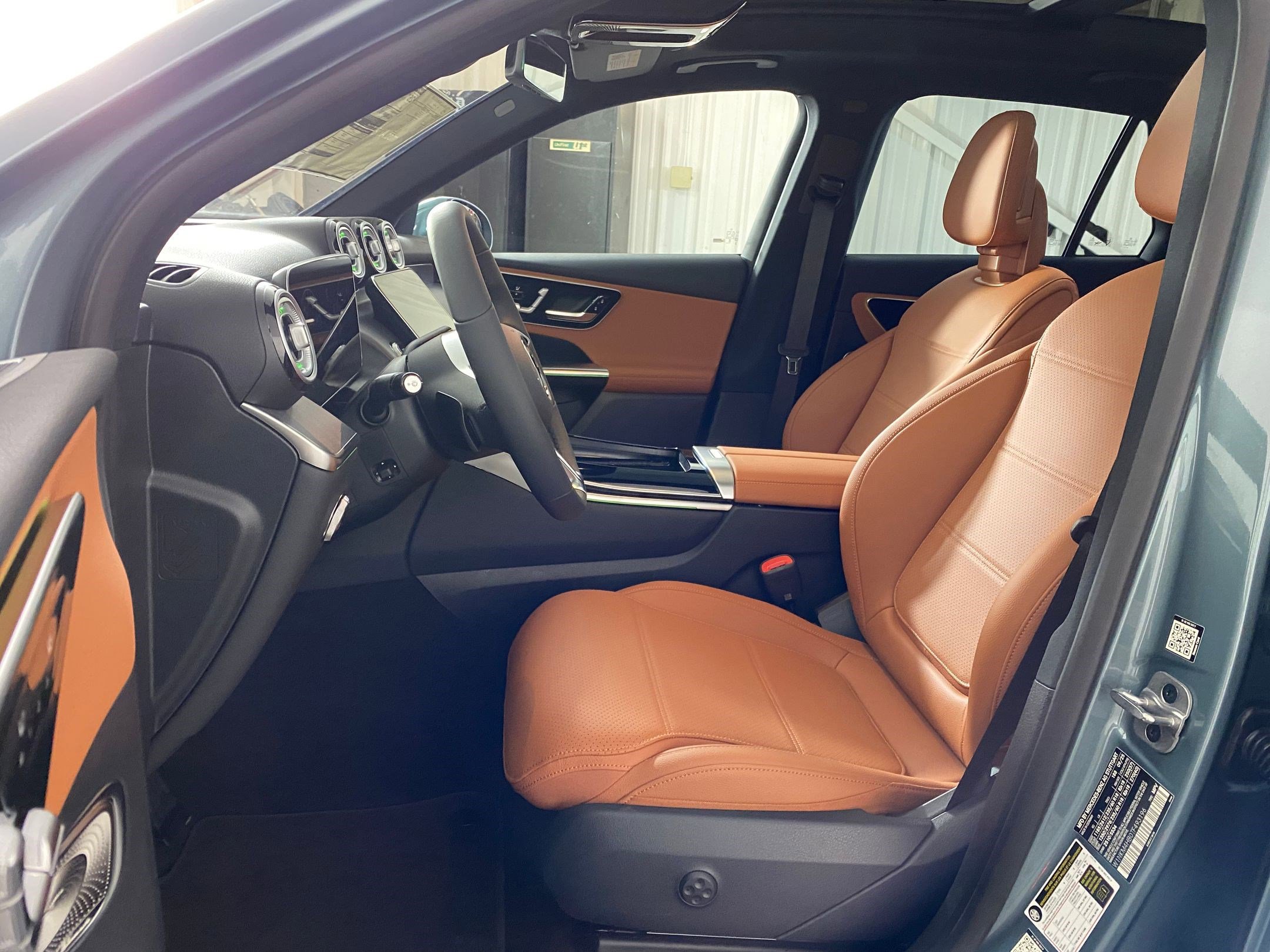 Used 2026 Mercedes-Benz GLC 300 4MATIC image 4