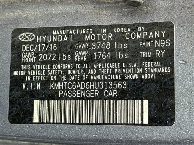 Used 2017 Hyundai Veloster Value Edition image 16