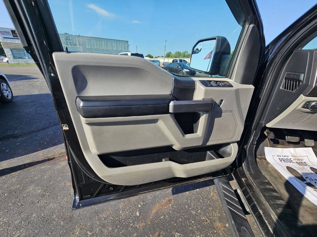 Used 2015 Ford F150 XLT AWD/4WD image 15