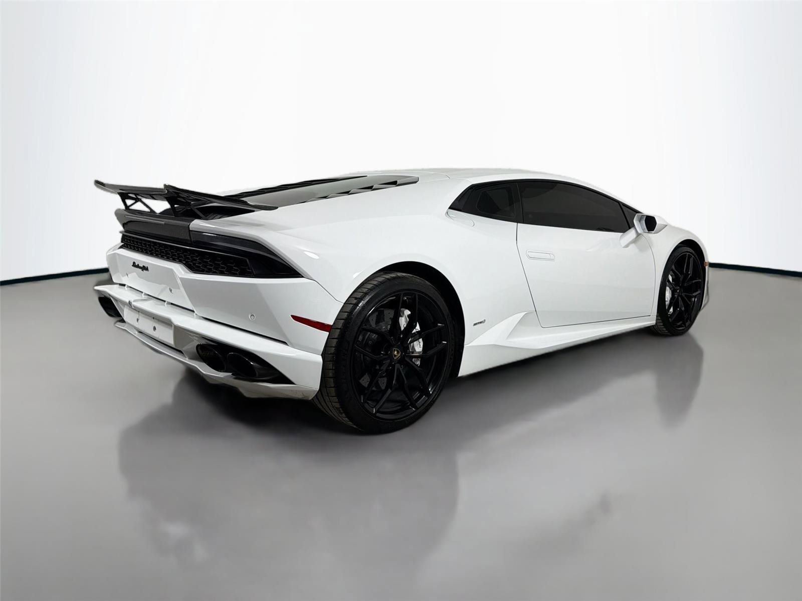 Used 2015 Lamborghini Huracan LP 610-4 AWD/4WD image 7