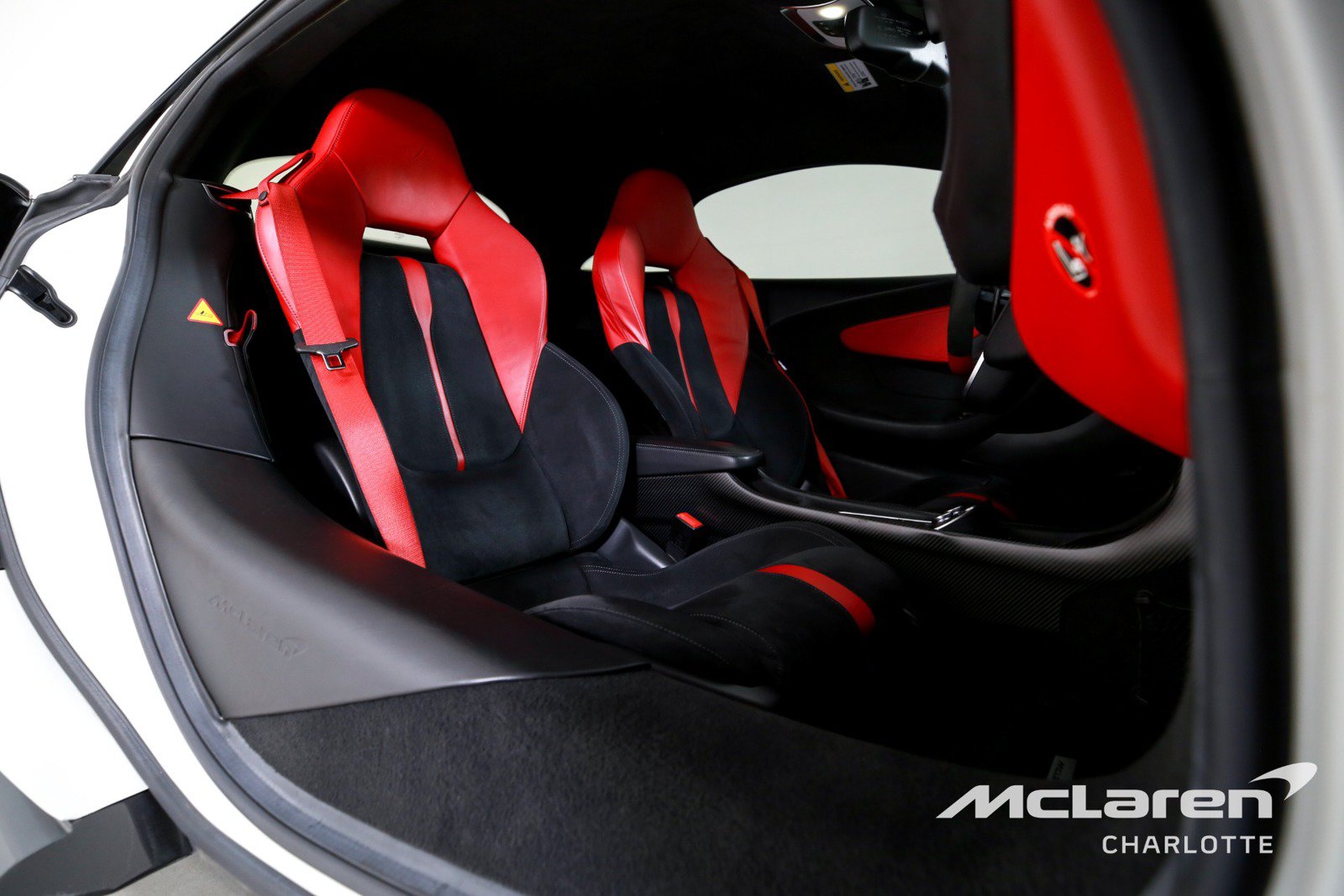 Used 2017 McLaren 570S Coupe RWD image 19