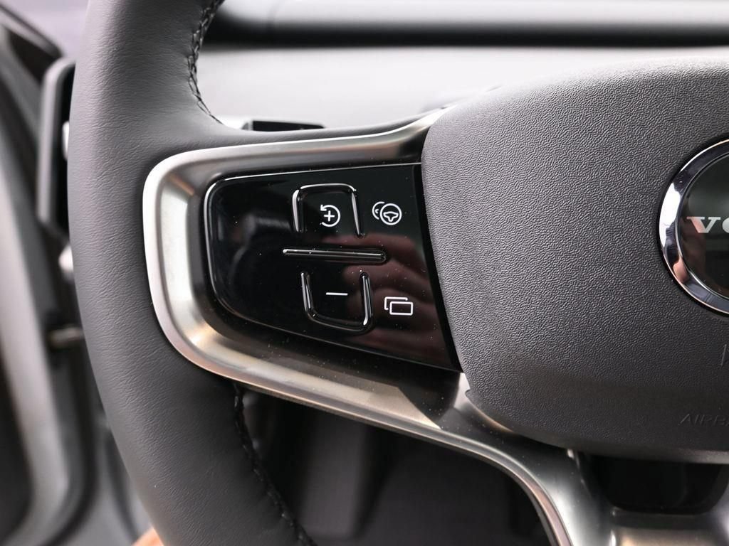 New 2026 Volvo EX30 Cross Country Ultra w/ Protection Package Premier AWD/4WD image 15