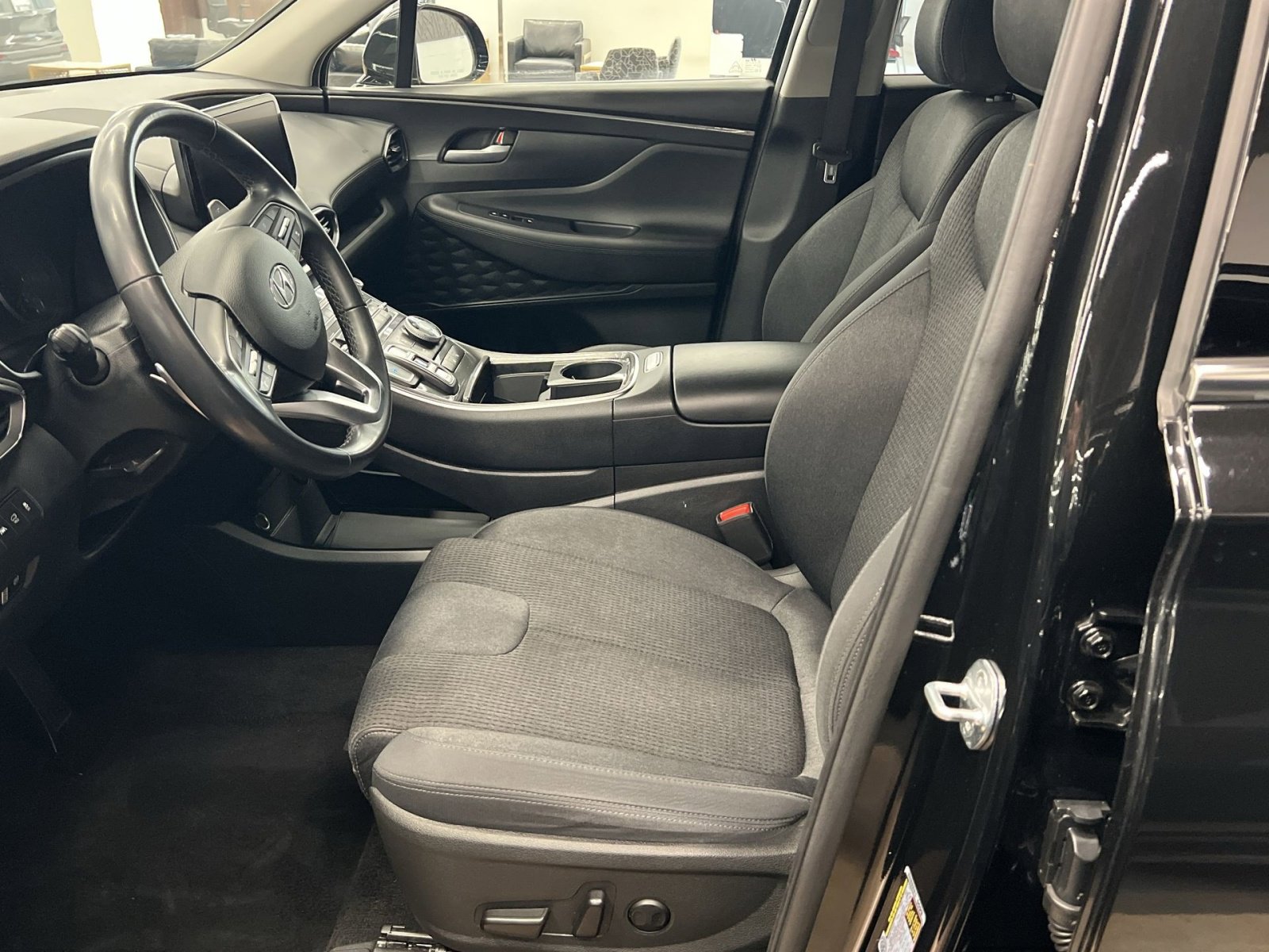 Used 2023 Hyundai Santa Fe SEL image 12