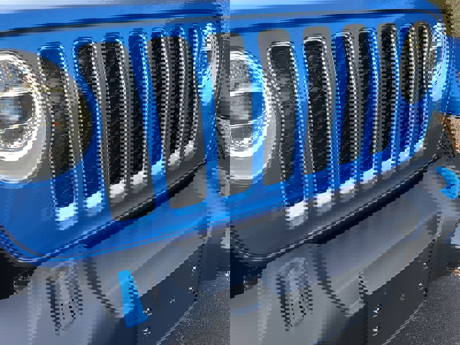 Used 2022 Jeep Wrangler Unlimited Sahara w/ Cold Weather Group image 56