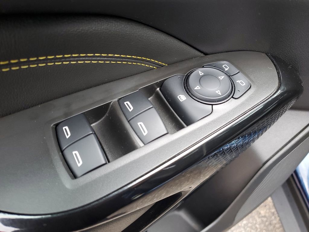 Certified 2024 Chevrolet Trax LT w/ Driver Confidence Package image 21