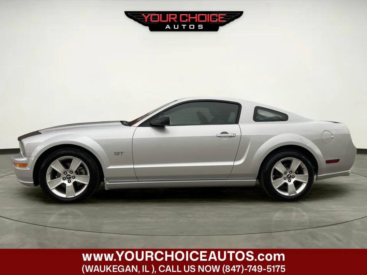 Used 2006 Ford Mustang GT RWD image 2