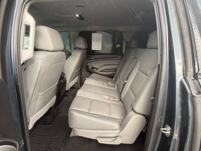 Used 2020 Chevrolet Suburban LT w/ RST Edition AWD/4WD image 27