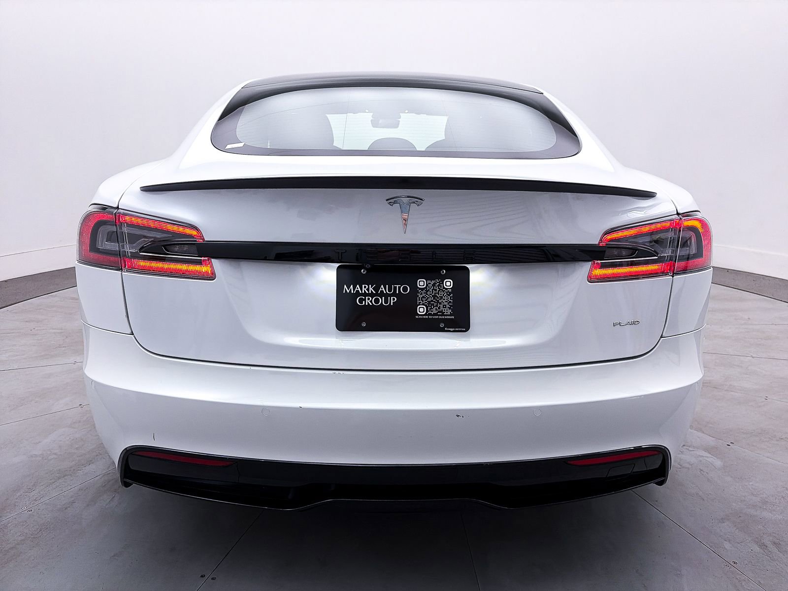 Used 2021 Tesla Model S Plaid image 14