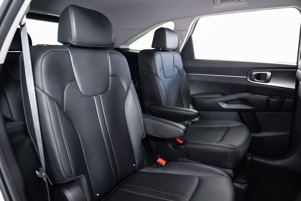 Used 2023 Kia Sorento EX FWD image 26