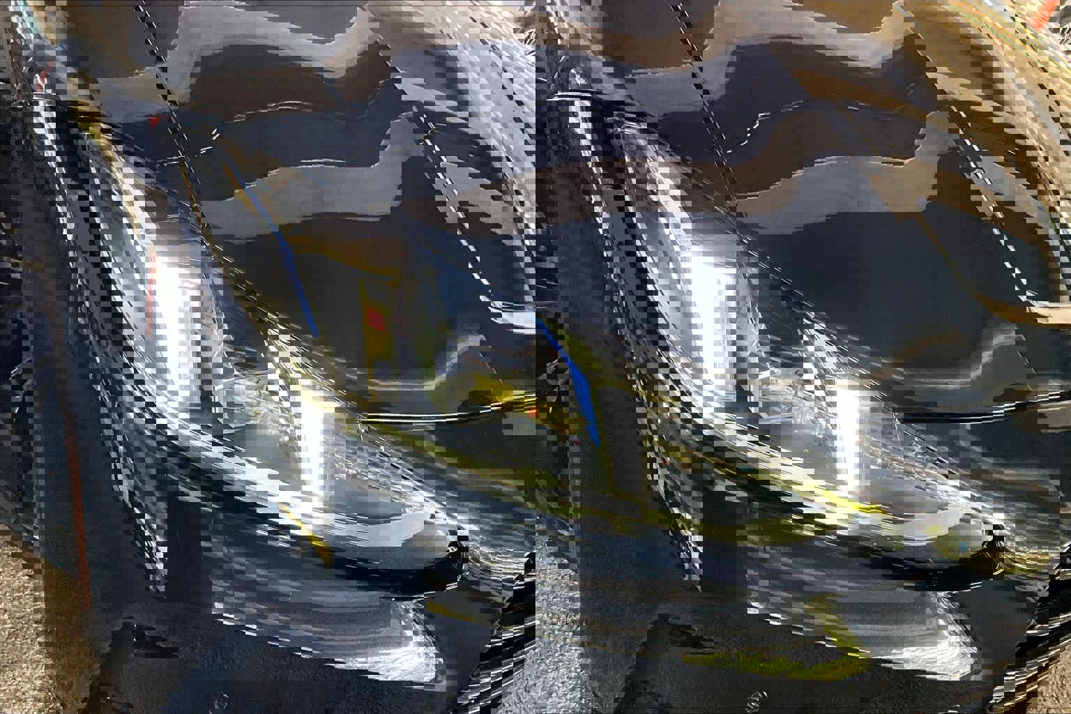 Used 2025 BMW M4 Competition image 27