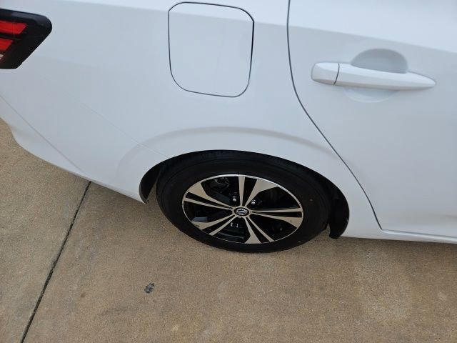 Used 2022 Nissan Sentra SV image 11