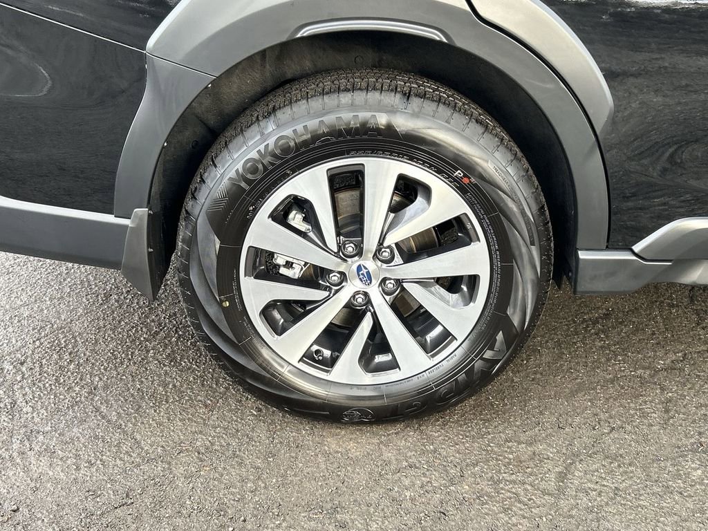 Certified 2025 Subaru Outback Premium image 12