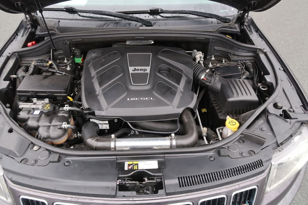 Used 2016 Jeep Grand Cherokee Limited image 41