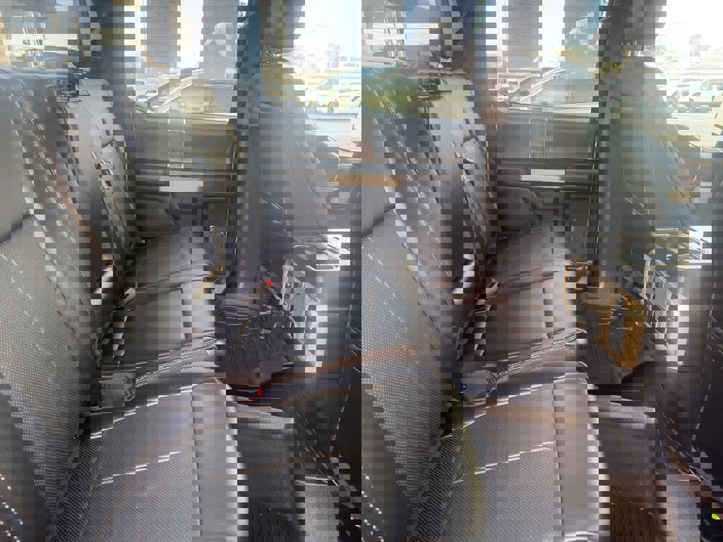 Used 2020 Ford F150 Lariat image 23