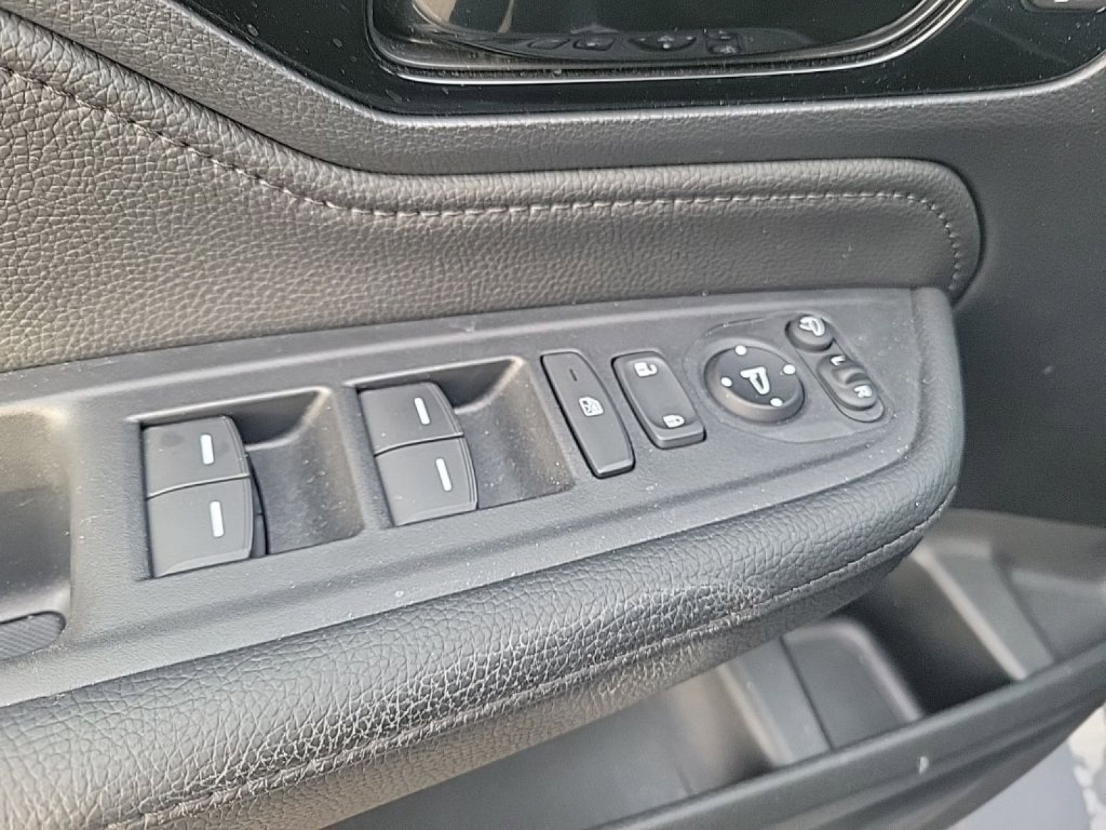 Certified 2024 Honda Odyssey Elite image 21