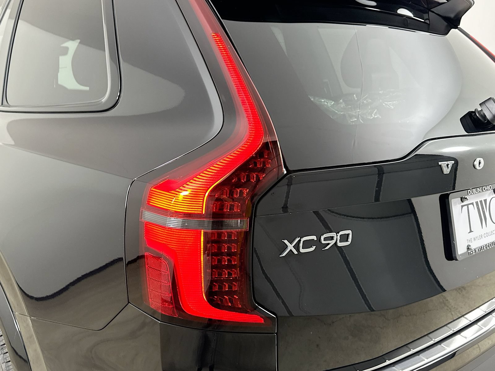 New 2026 Volvo XC90 T8 Ultra w/ Protection Package AWD/4WD image 12