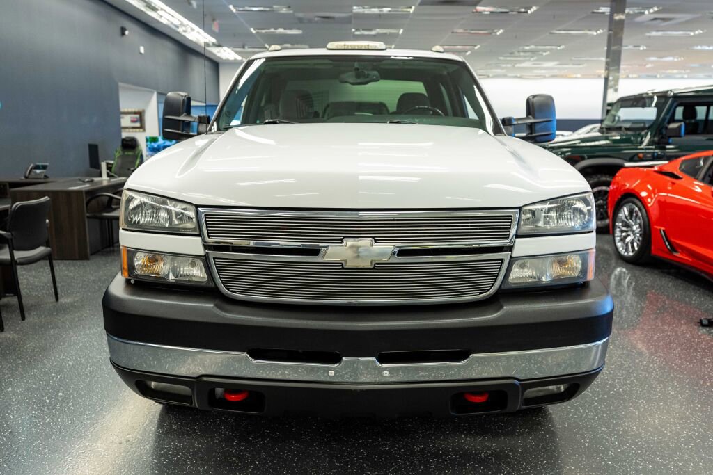 Used 2006 Chevrolet Silverado 3500 LT RWD image 2