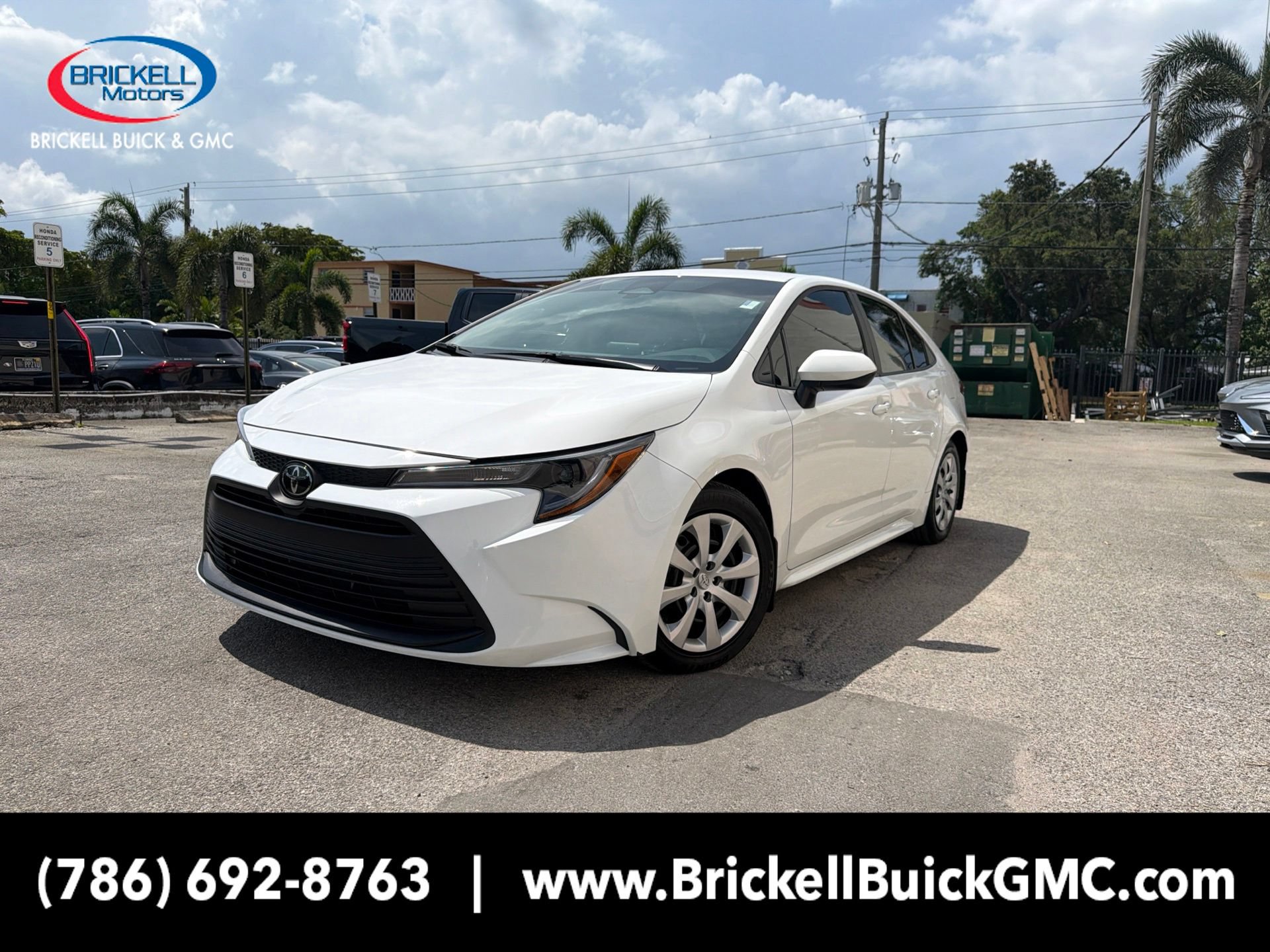 Used 2025 Toyota Corolla LE FWD image 1