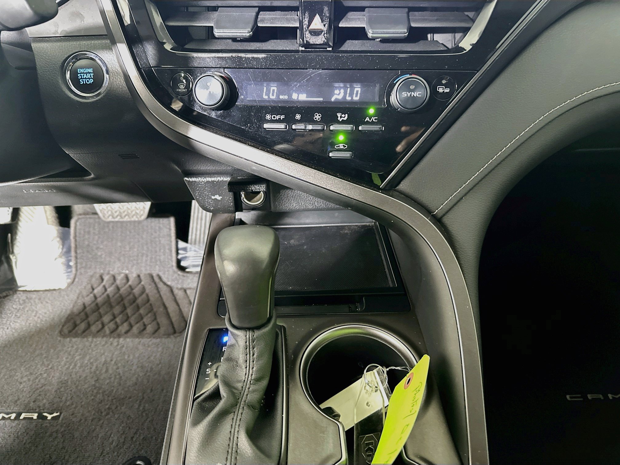 Used 2024 Toyota Camry SE w/ Convenience Package FWD image 23