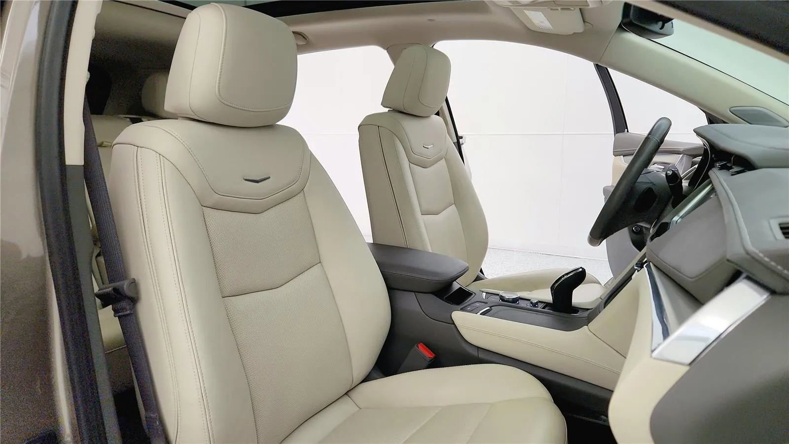 Used 2023 Cadillac XT5 Premium Luxury image 40