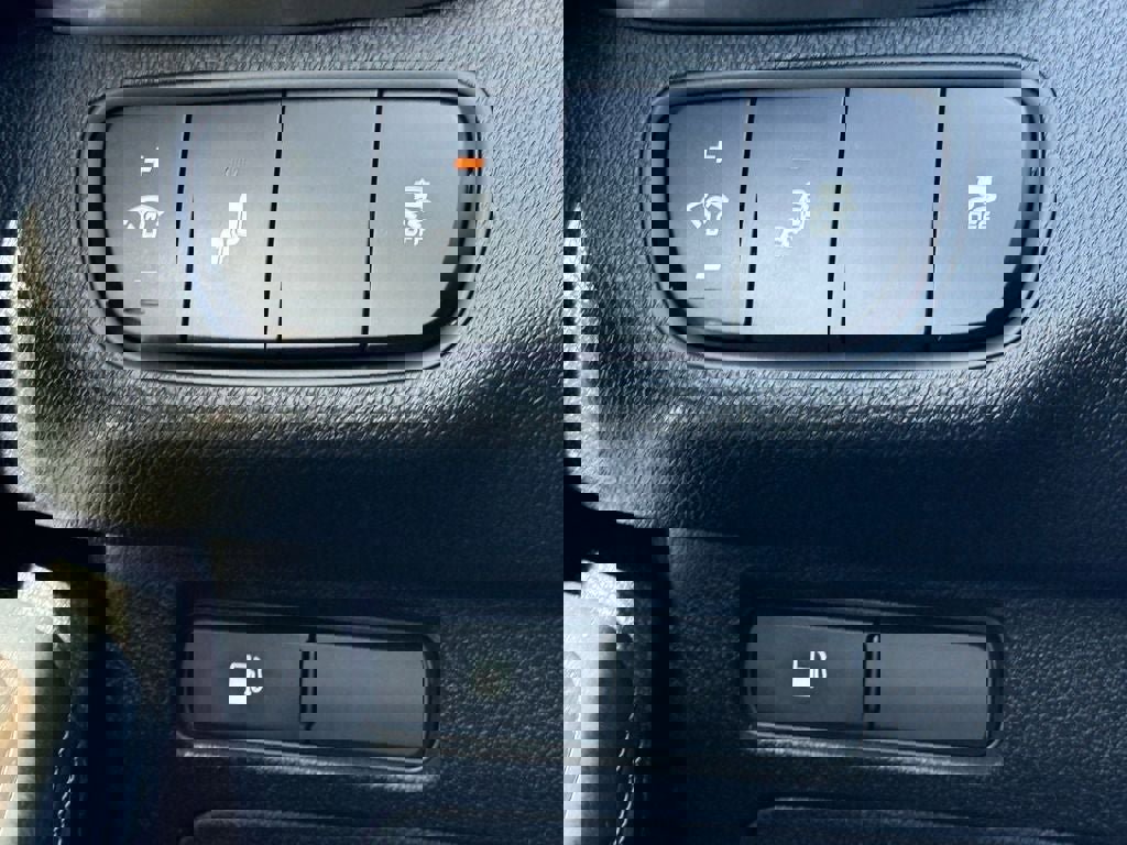 Used 2019 Kia Sorento LX V6 image 19