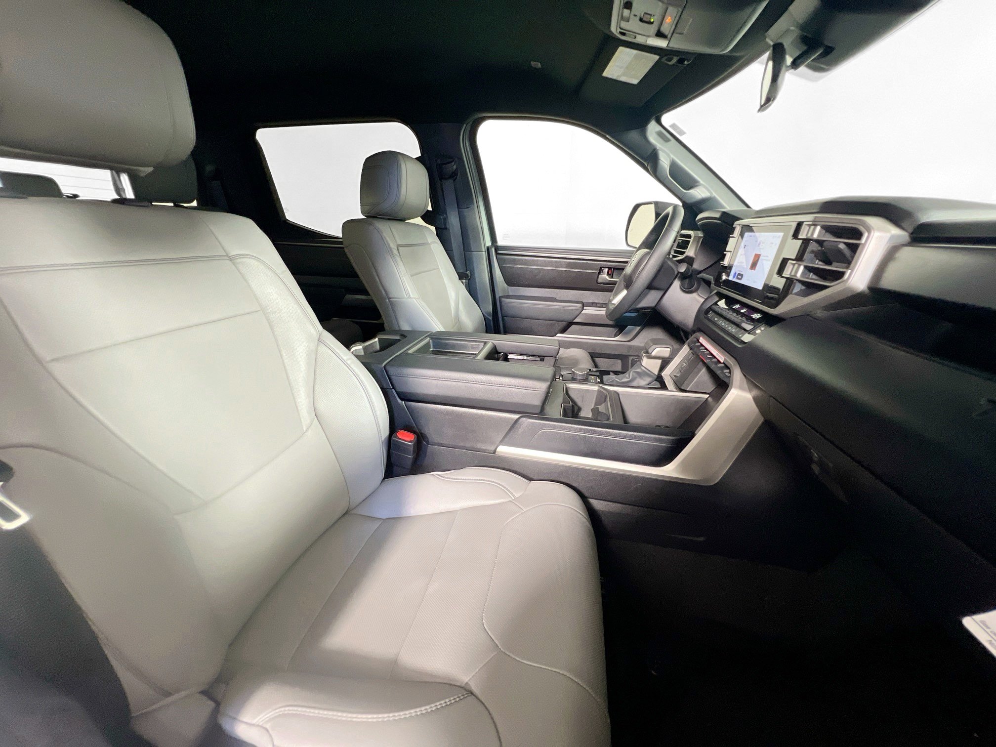 Used 2026 Toyota Tundra SR5 w/ SR5 Premium Package RWD image 28