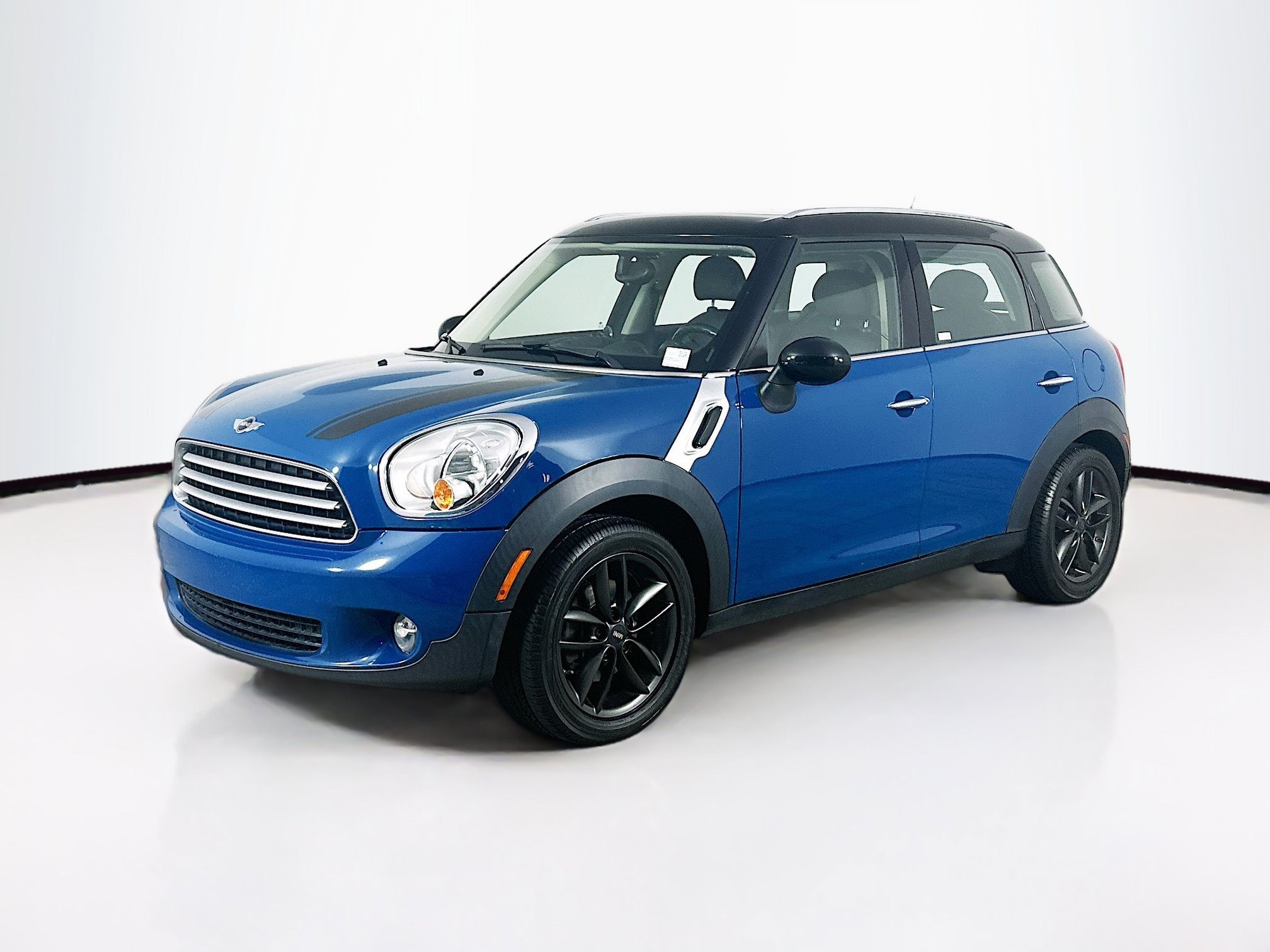 Used 2011 MINI Cooper Countryman FWD image 3