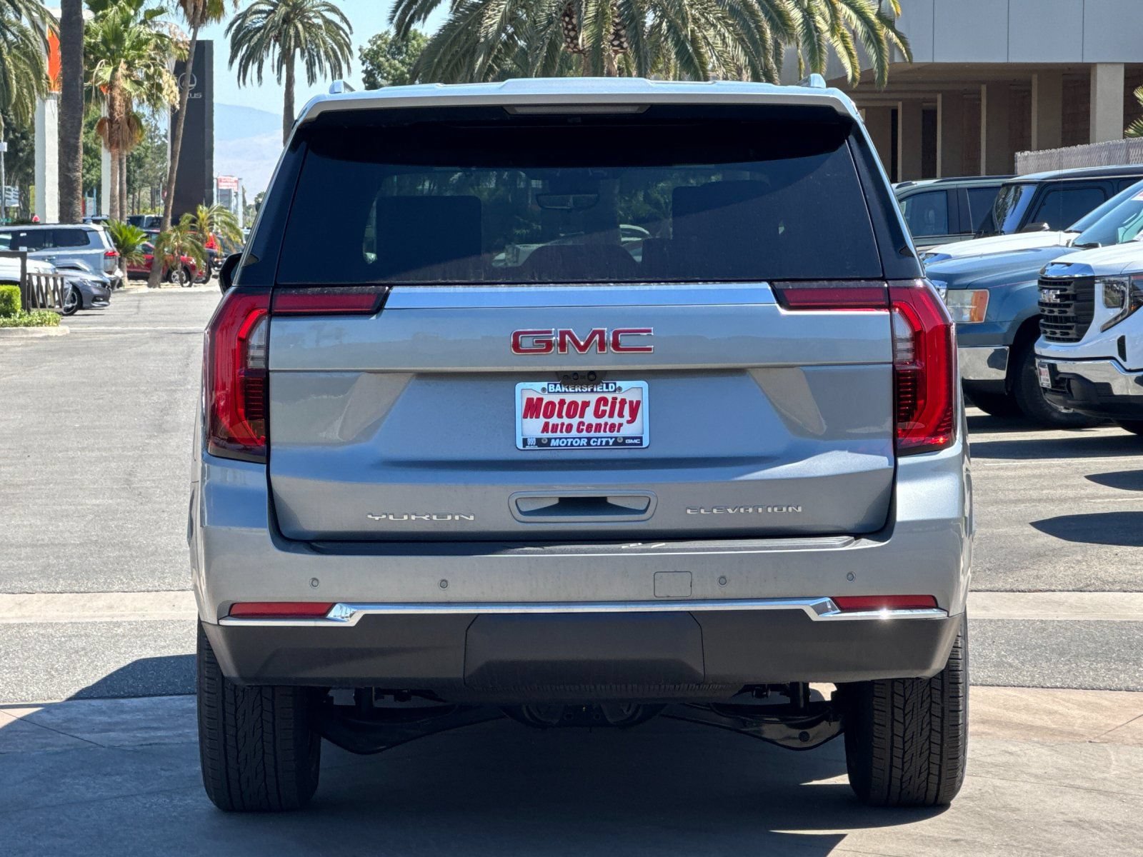 New 2026 GMC Yukon XL Elevation w/ Elevation Premium Package AWD/4WD image 5