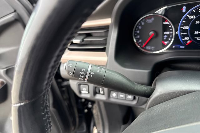 Used 2020 GMC Acadia Denali w/ Denali Ultimate Package image 17