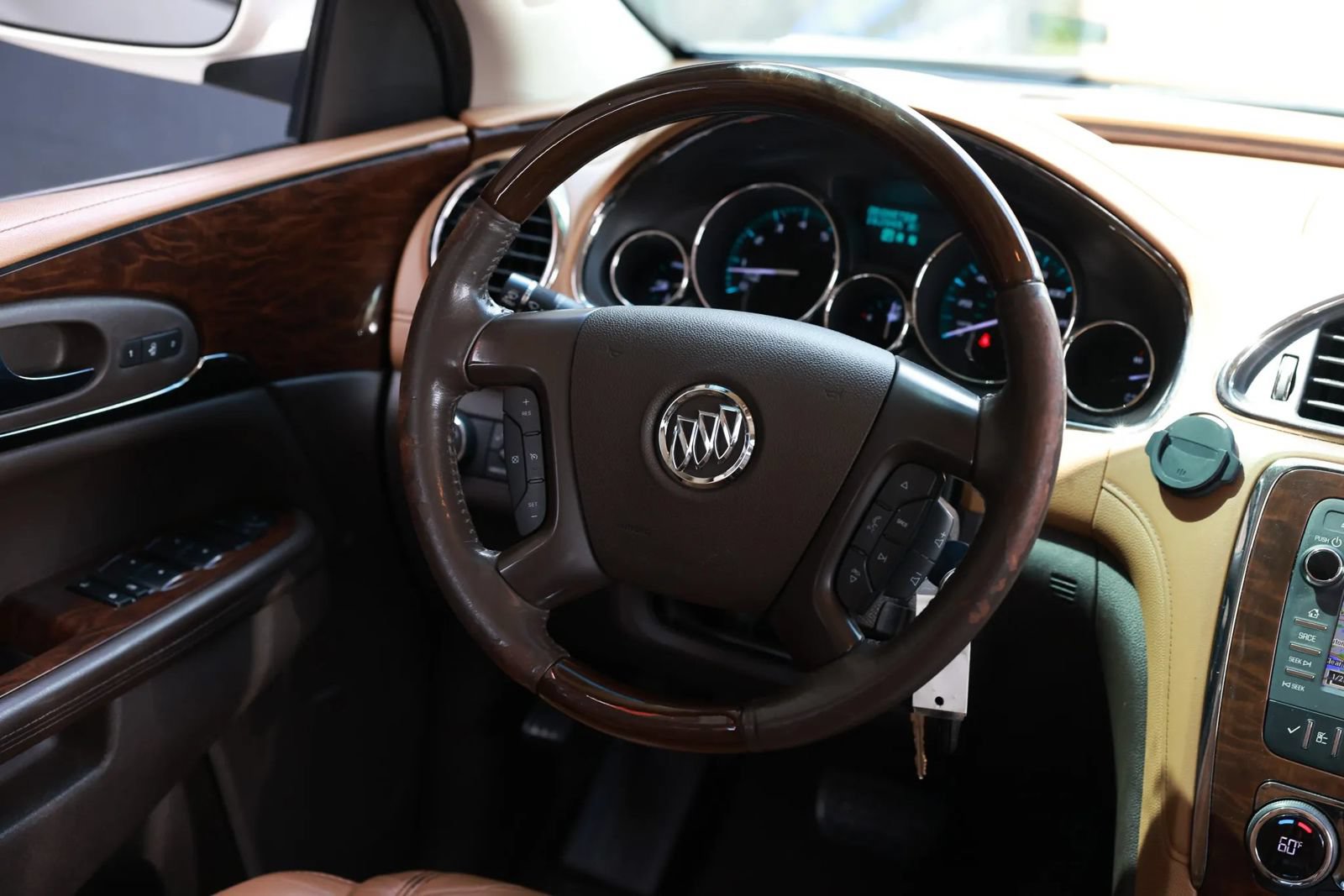 Used 2014 Buick Enclave Leather FWD image 31