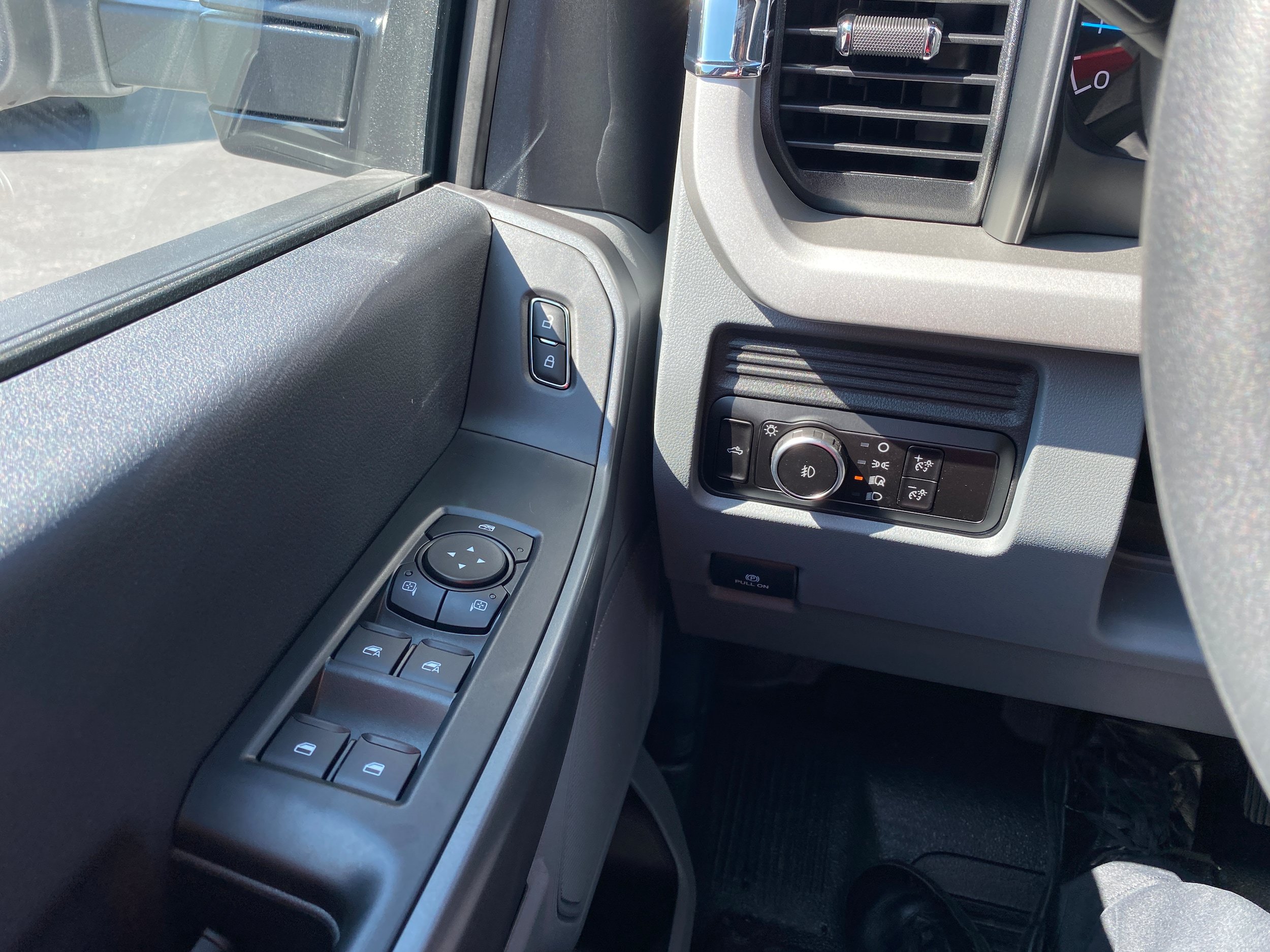 New 2027 Ford F350 XLT w/ FX4 Off-Road Package AWD/4WD image 27