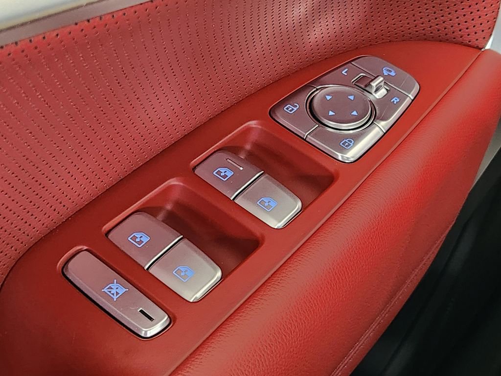 Used 2023 Genesis G70 3.3T w/ Sport Advanced Package image 22