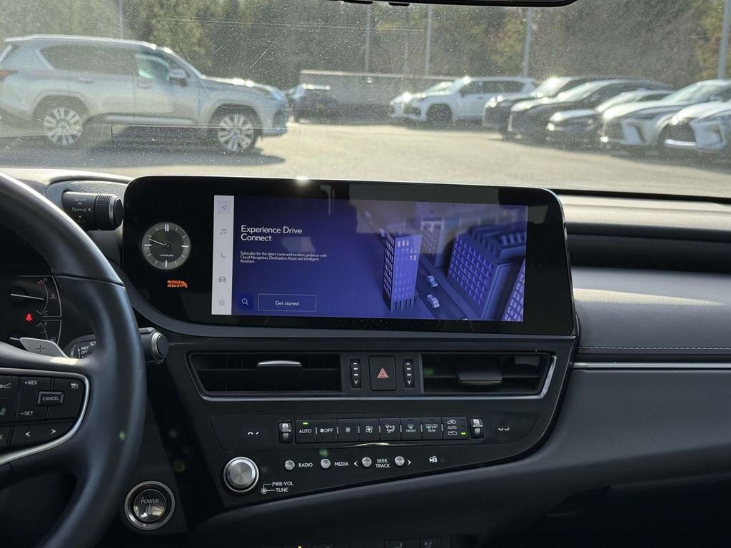 Used 2024 Lexus ES 300h w/ Premium Package image 10