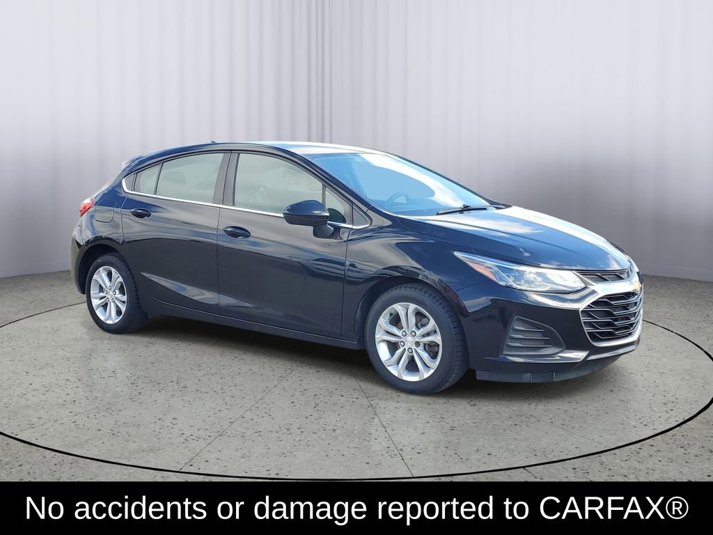 Used 2019 Chevrolet Cruze Diesel image 2