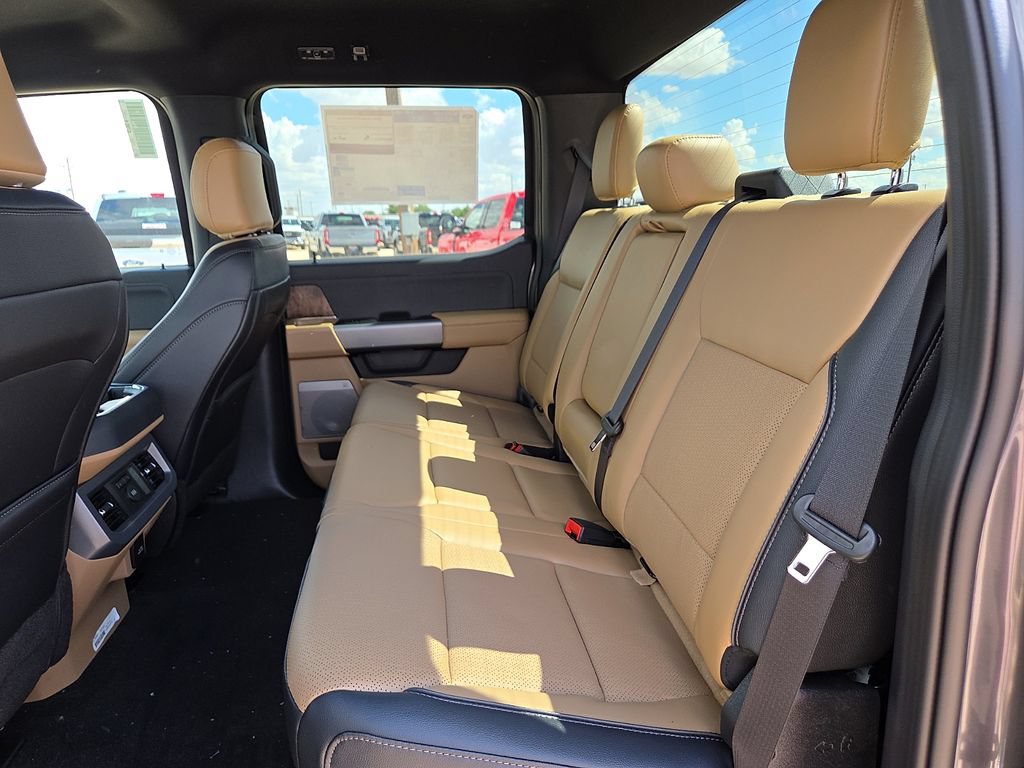 New 2026 Ford F250 Lariat w/ Black Appearance Package AWD/4WD image 17