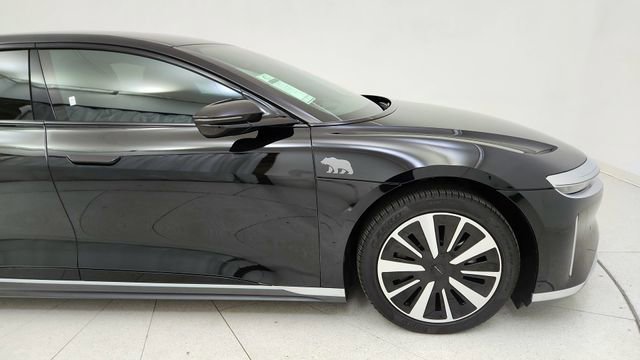 Used 2024 Lucid Air Touring image 7
