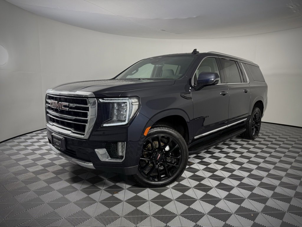 Used 2023 GMC Yukon XL SLT w/ SLT Premium Package image 1