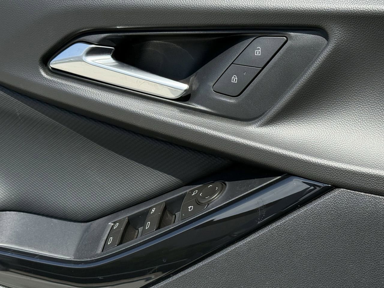 New 2026 Chevrolet Equinox LT w/ Safety and Technology Package image 19