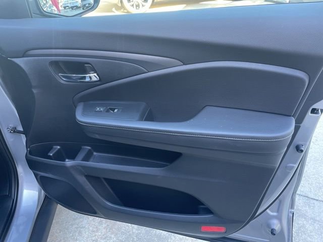 Used 2023 Honda Ridgeline RTL image 13