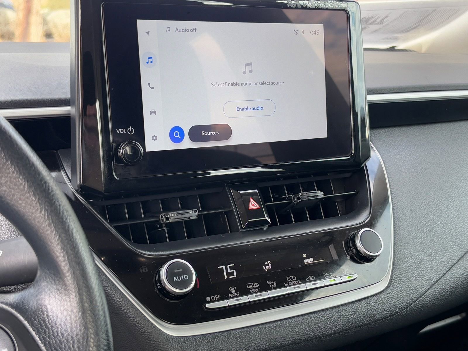 Certified 2025 Toyota Corolla LE w/ Convenience Package image 24