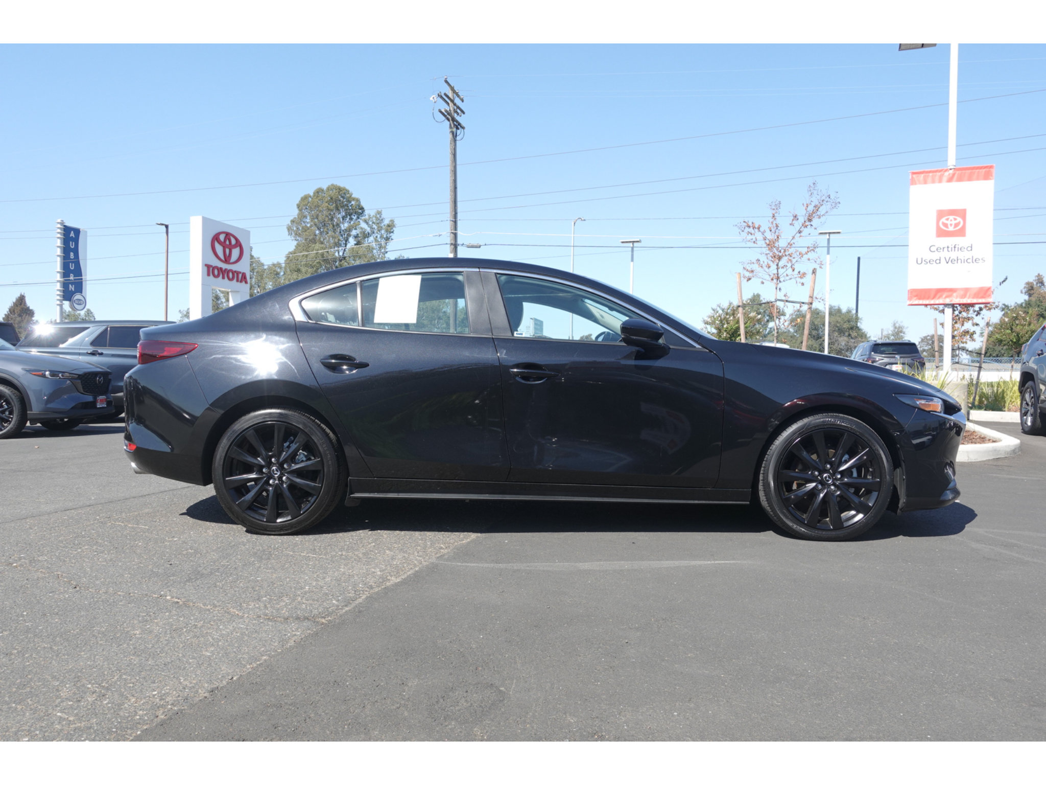 Used 2024 MAZDA MAZDA3 s FWD image 2