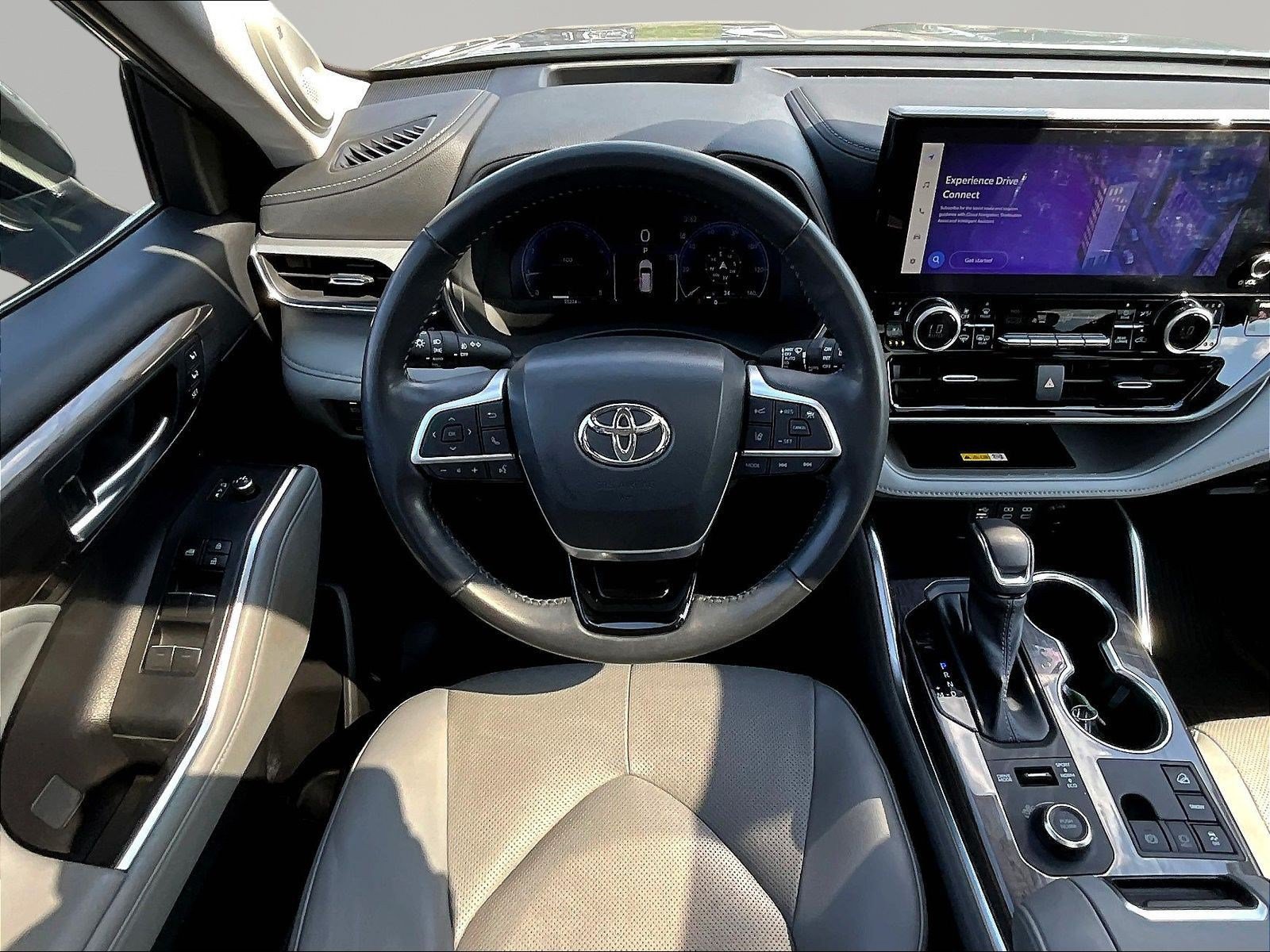 Used 2023 Toyota Highlander Platinum AWD/4WD image 8